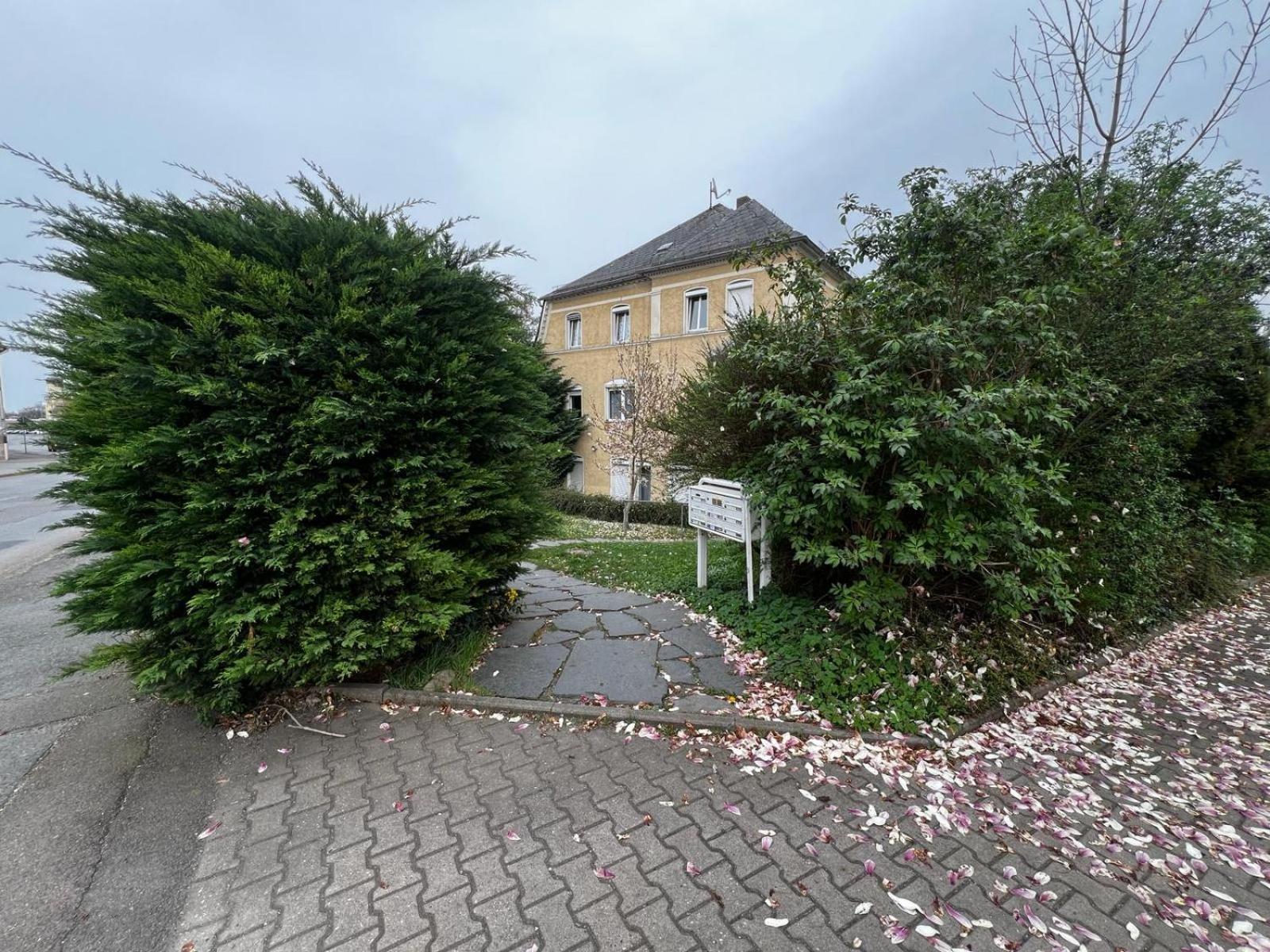 105 Quadratmeter Apartment, Parkplatz, Kinderfreundlich, 6 Personen, Wifi, Vollausgestattete Kueche, Crimmitschau Exterior photo